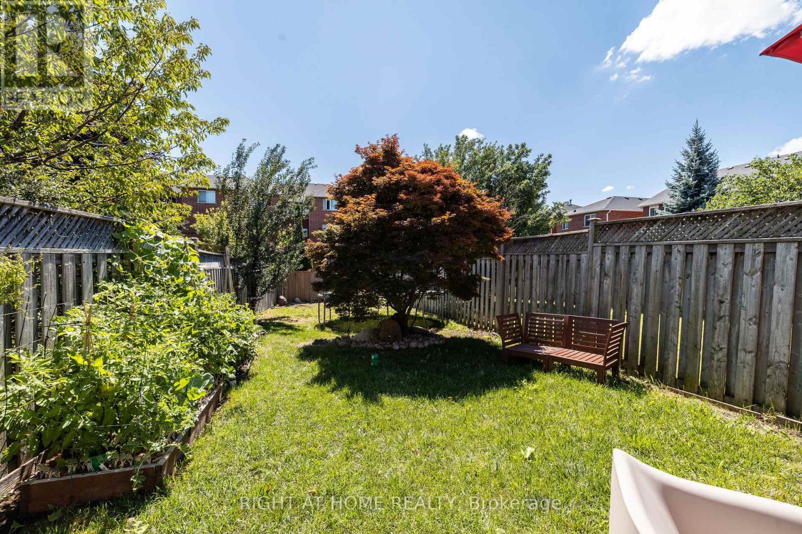 604 LUMBERTON CRESCENT - 31