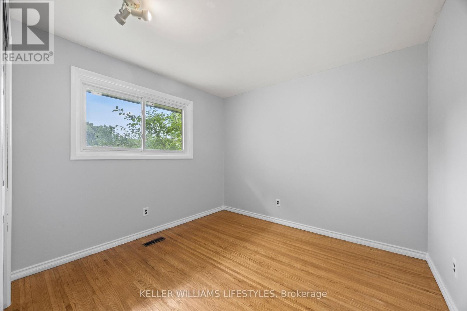 9 BUCHAN ROAD - 17