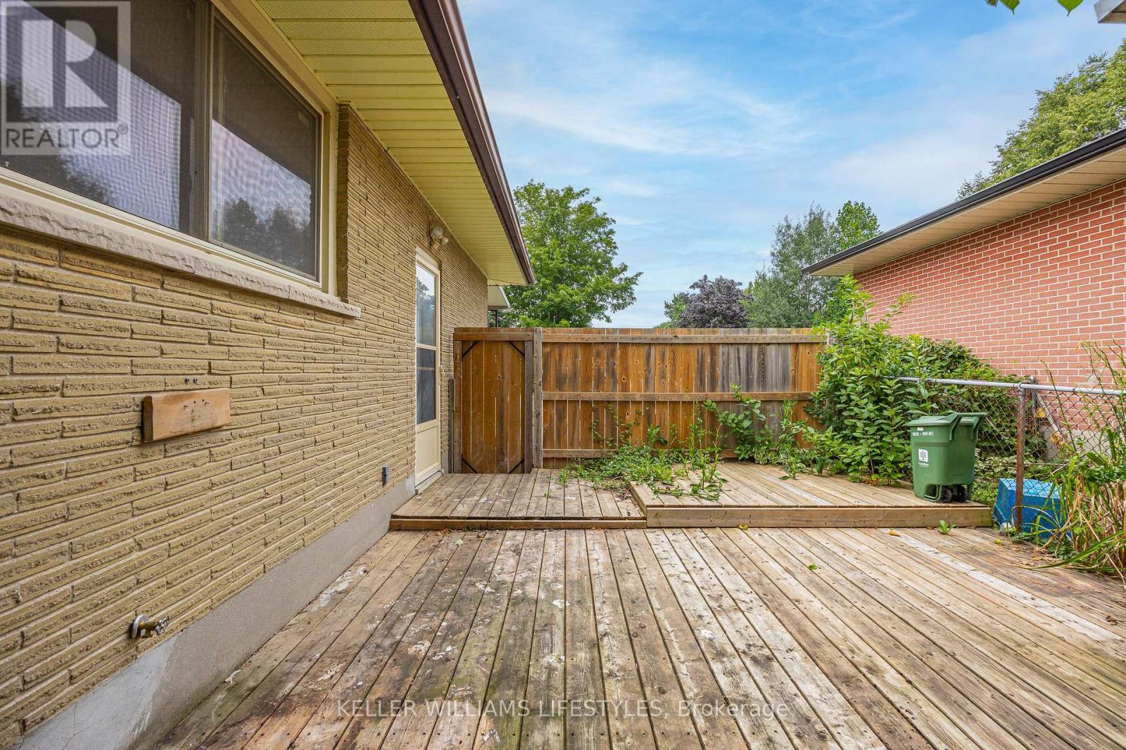 9 BUCHAN ROAD - 37