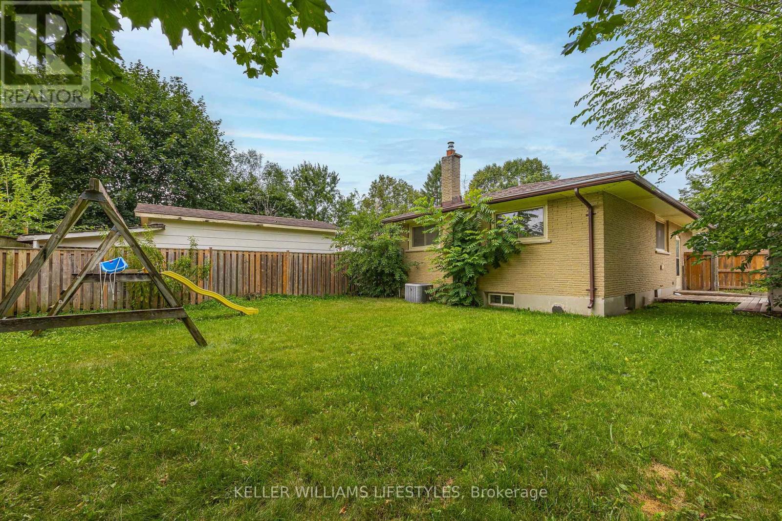 9 BUCHAN ROAD - 40