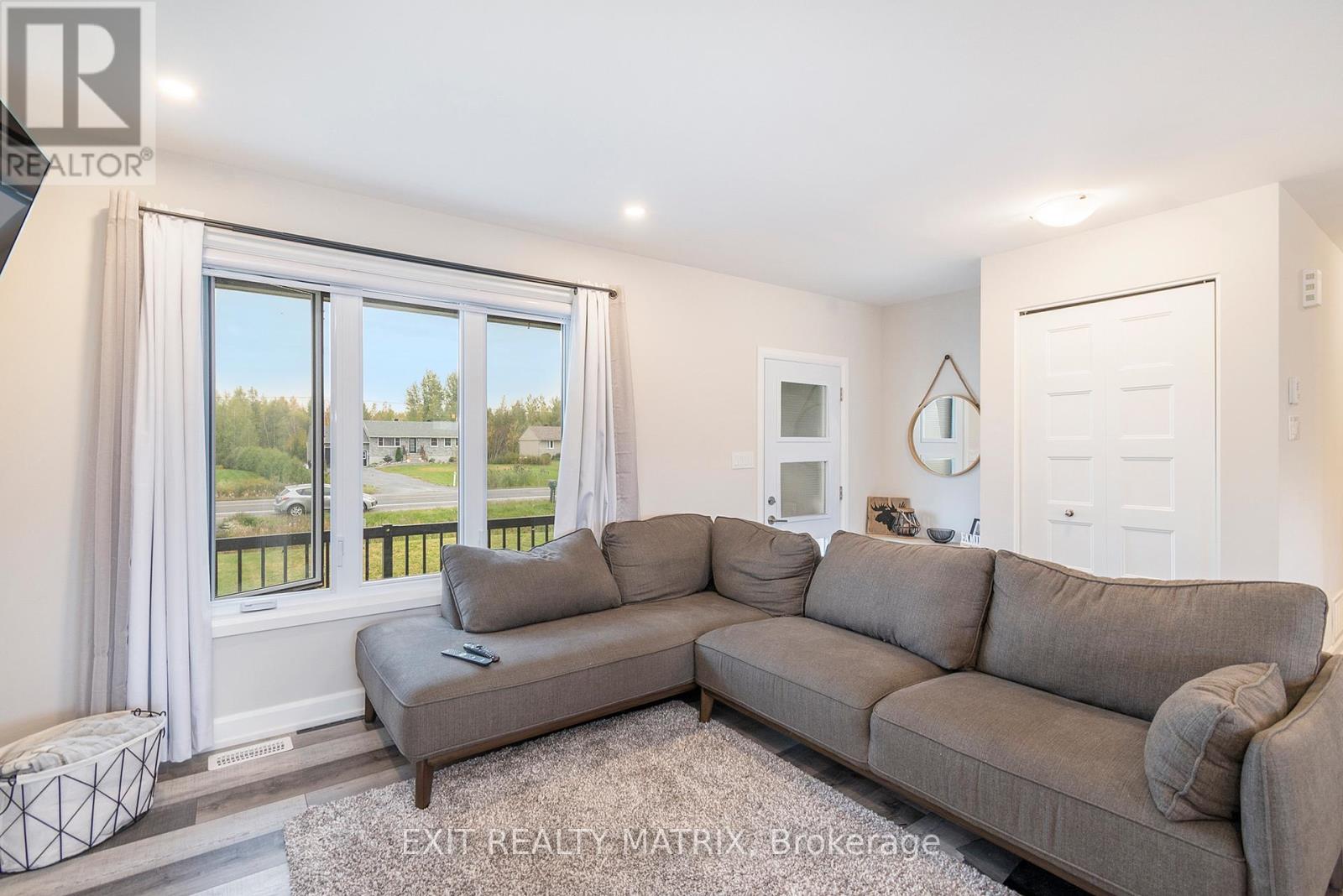 25 GLENCO ROAD - 4