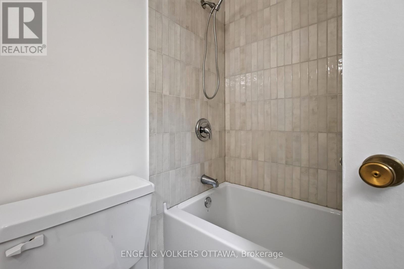 4 Bed, 2 Bath House for Rent in Ottawa – 176 BIRCH HILL PRIVATE, Ottawa – MLS# X13623912 - Image 39