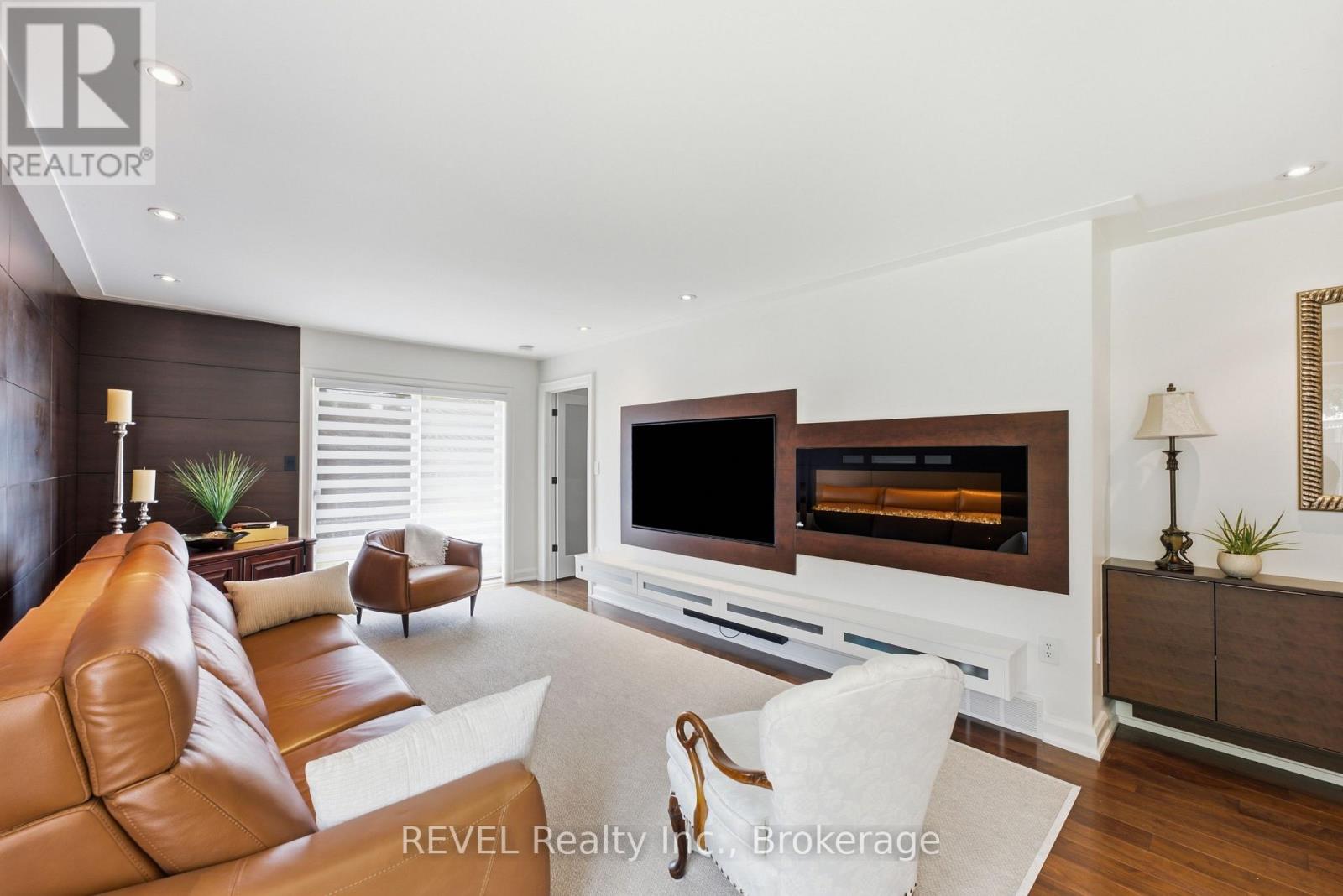 #14 275 PELHAM ROAD - 12