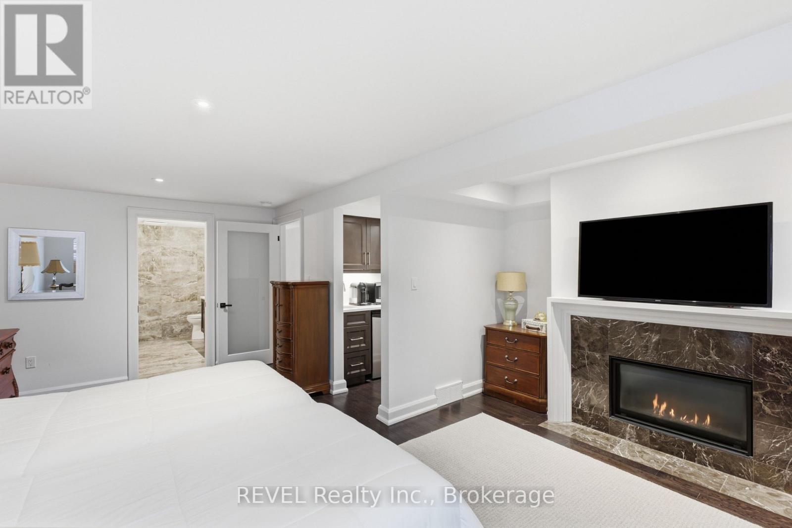 #14 275 PELHAM ROAD - 33