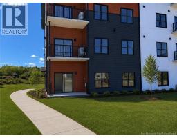 64 Cambridge Drive, photo 3