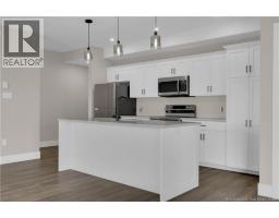 64 Cambridge Drive, photo 7