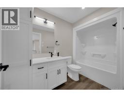 64 Cambridge Drive, photo 9