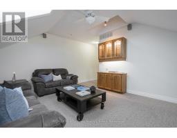 Laundry room - 36 Saint Marie Street, Collingwood, ON L9Y3K1 Photo 15