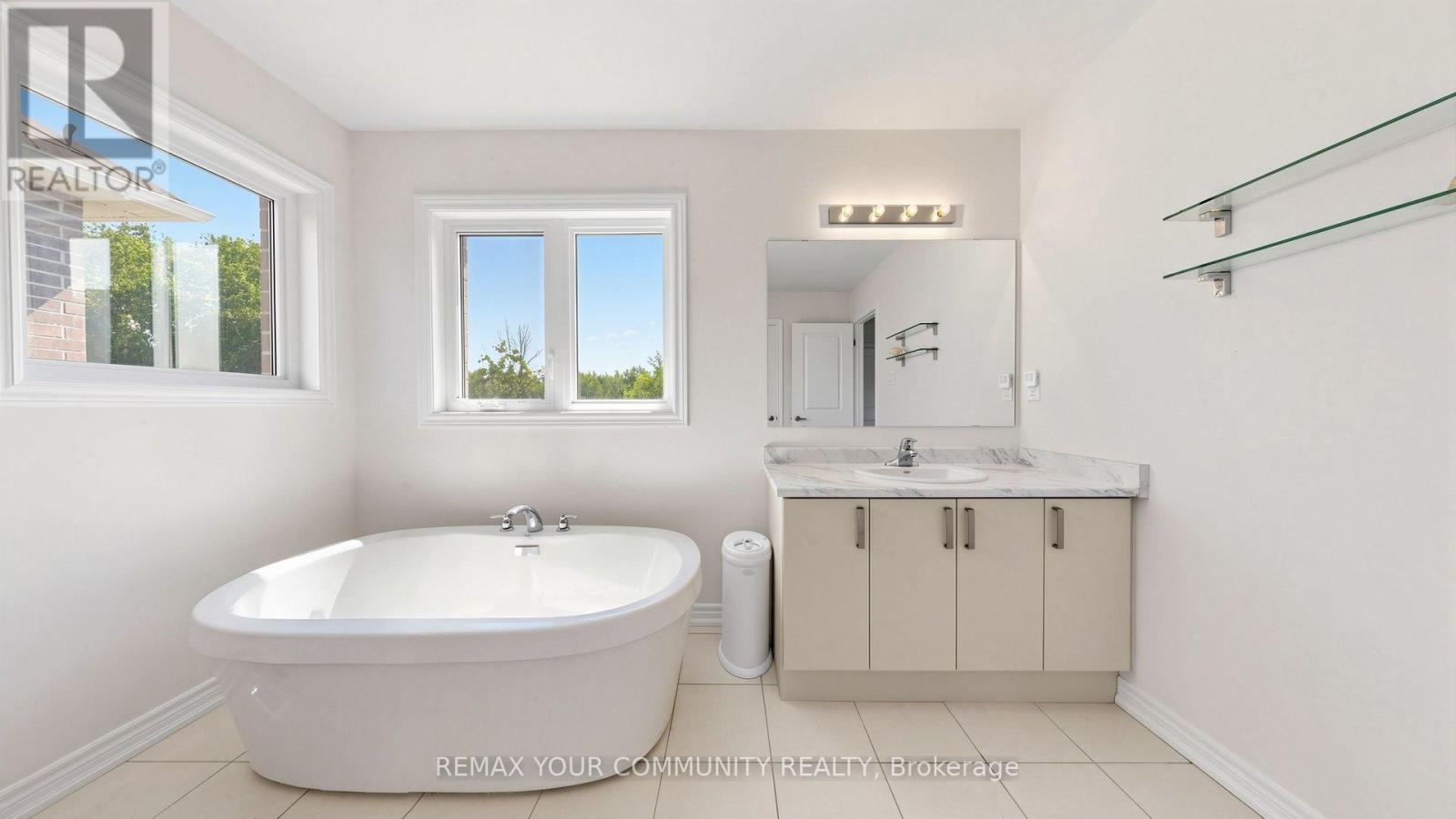 32 BAYCROFT BOULEVARD - 37