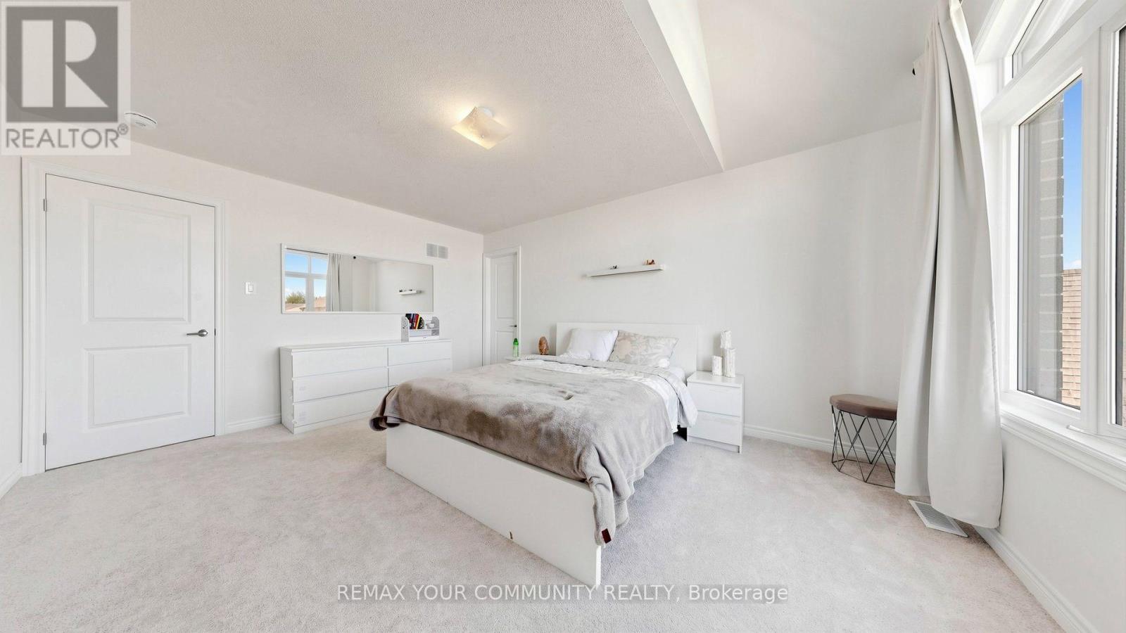 32 BAYCROFT BOULEVARD - 39
