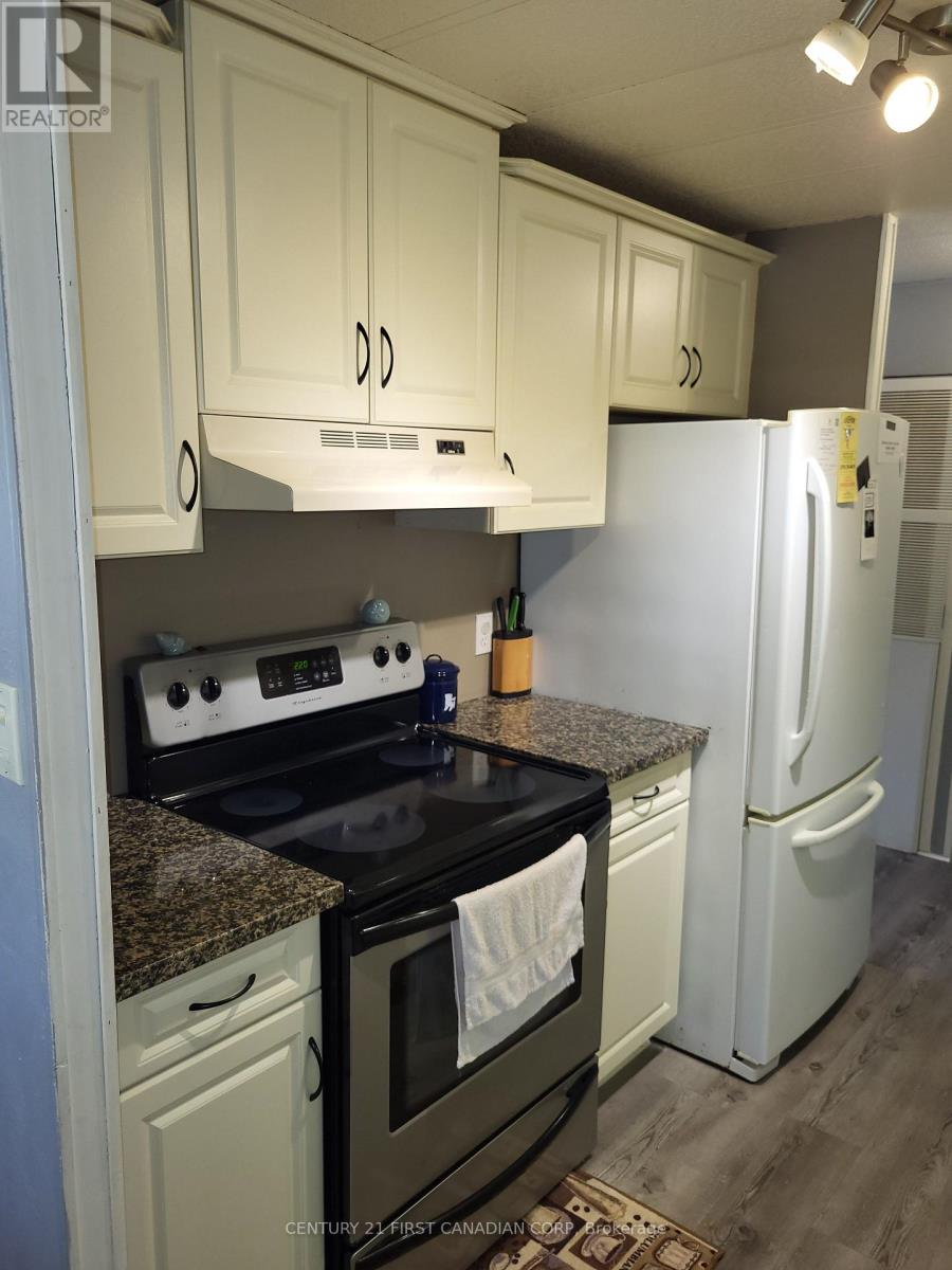 72599 STANLEY STREET - Image 14