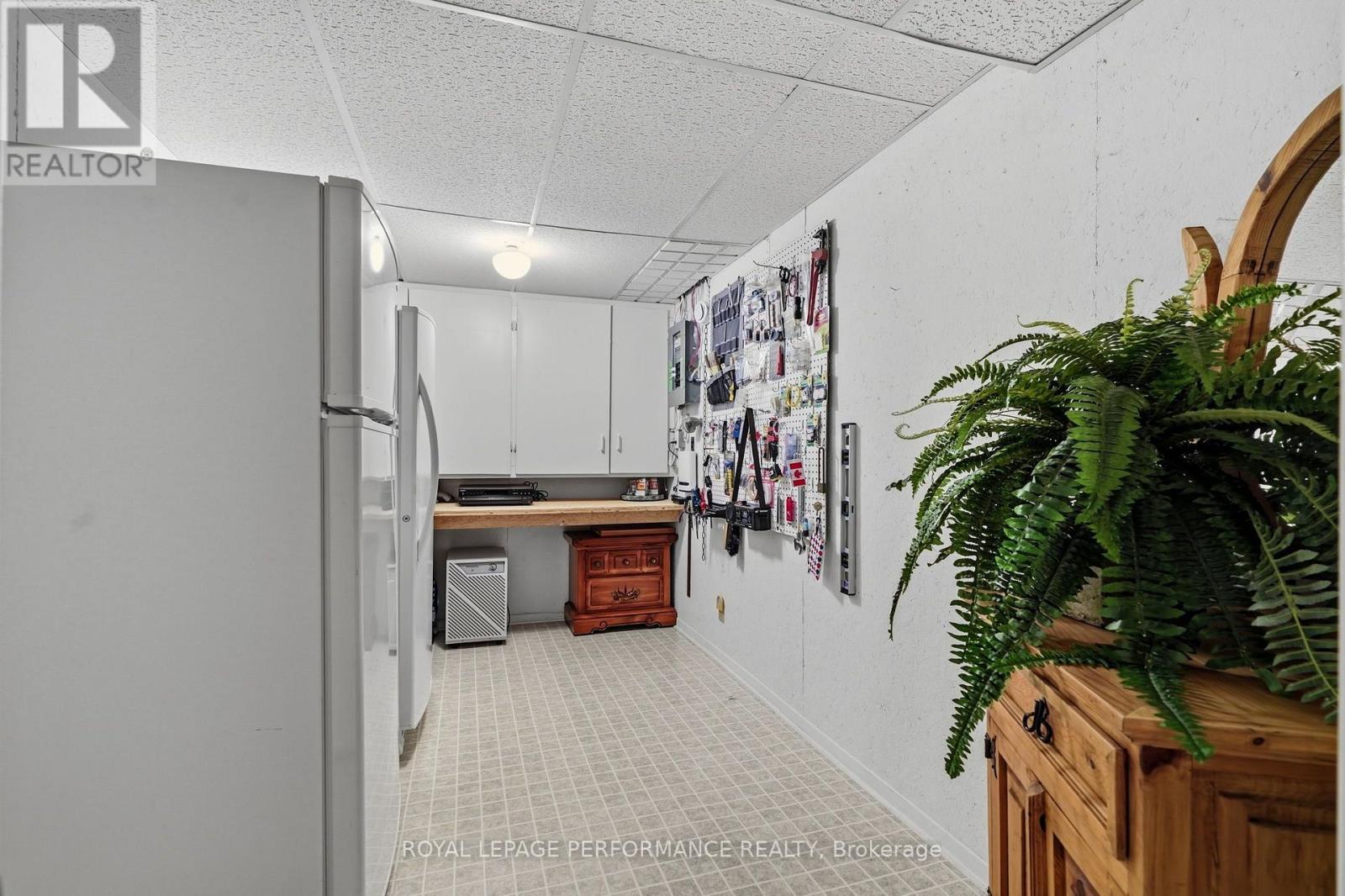 600 PARISIEN STREET - 19