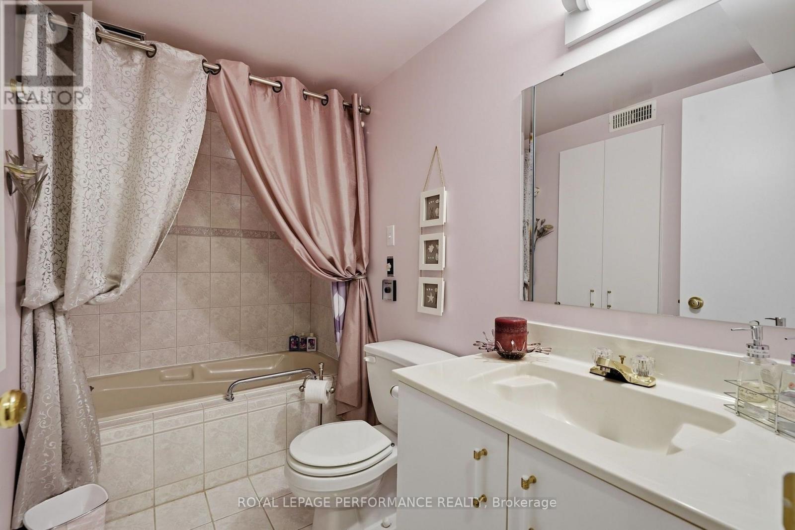 600 PARISIEN STREET - Image 20