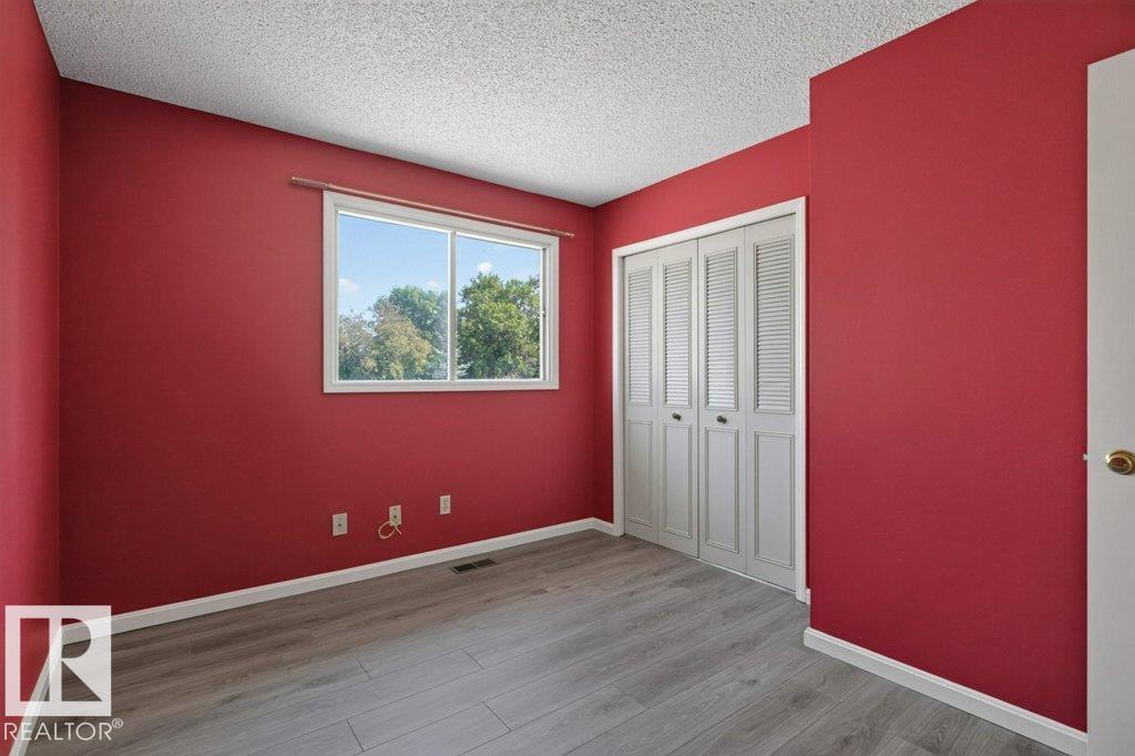 1501 LAKESIDE GR - 22