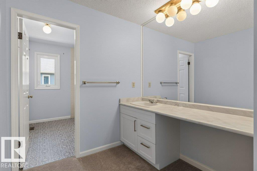 1501 LAKESIDE GR - 31