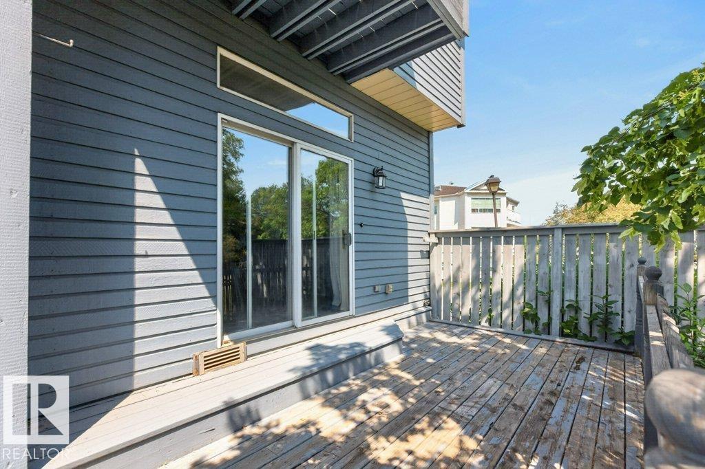 1501 LAKESIDE GR - 43