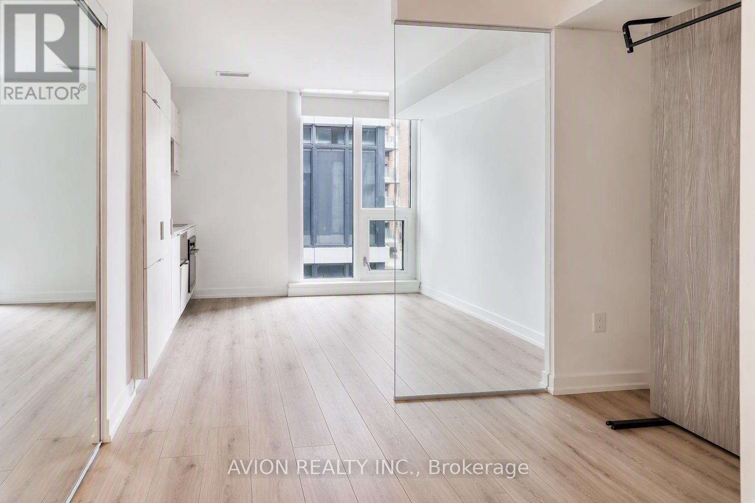 #731 77 SHUTER STREET - 2