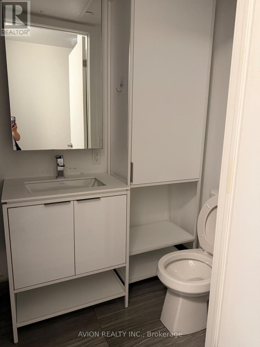 #731 77 SHUTER STREET - 4