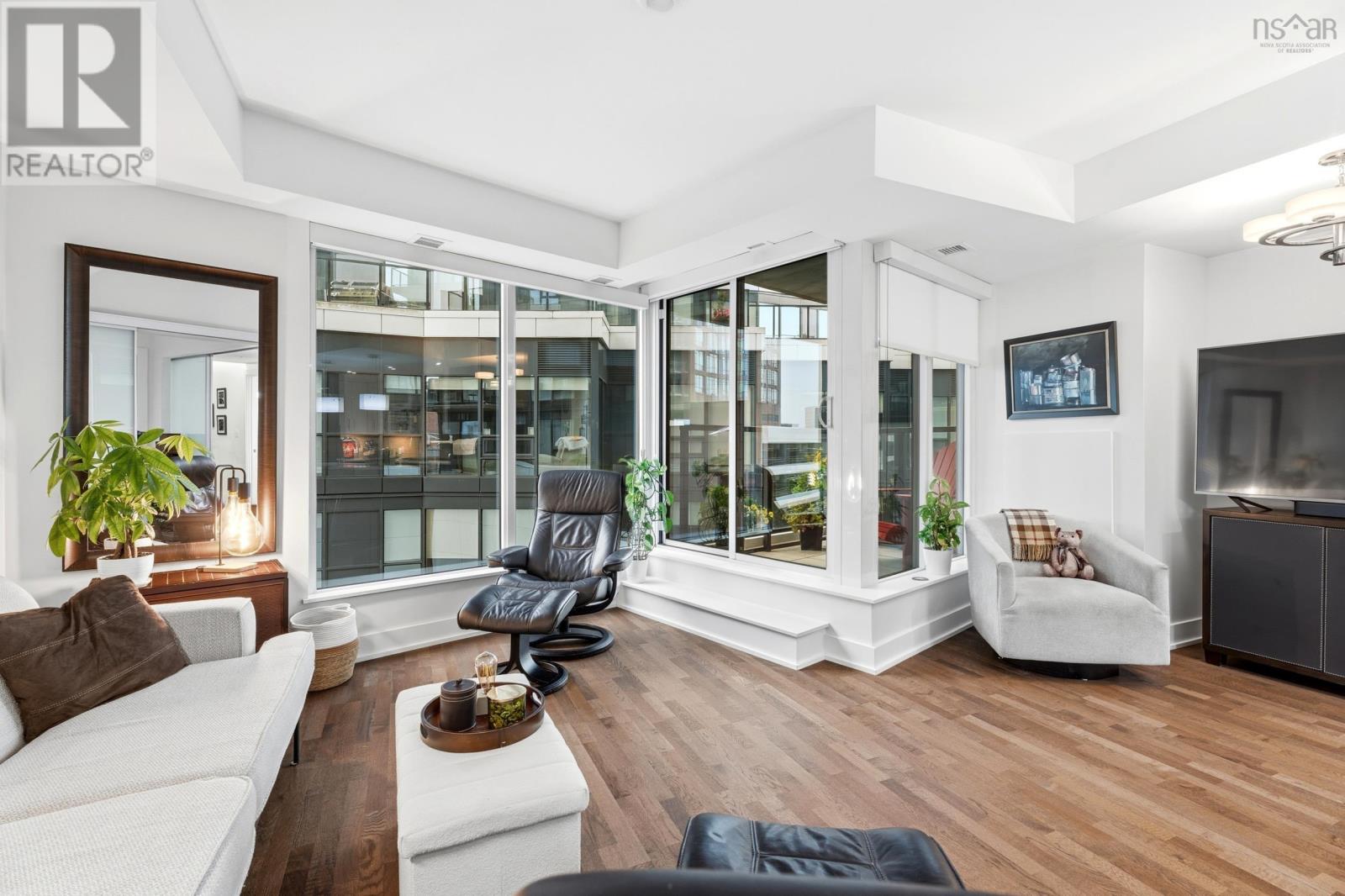 #401 1585 South Park Street - 2