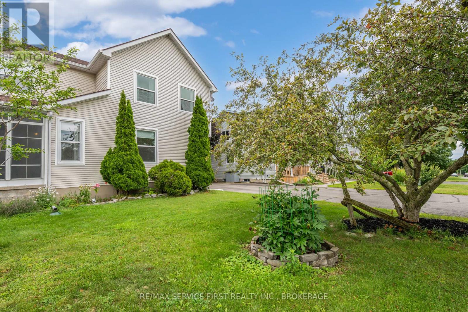53 MCKEOWN CRESCENT, Loyalist (Amherstview) — photo 3