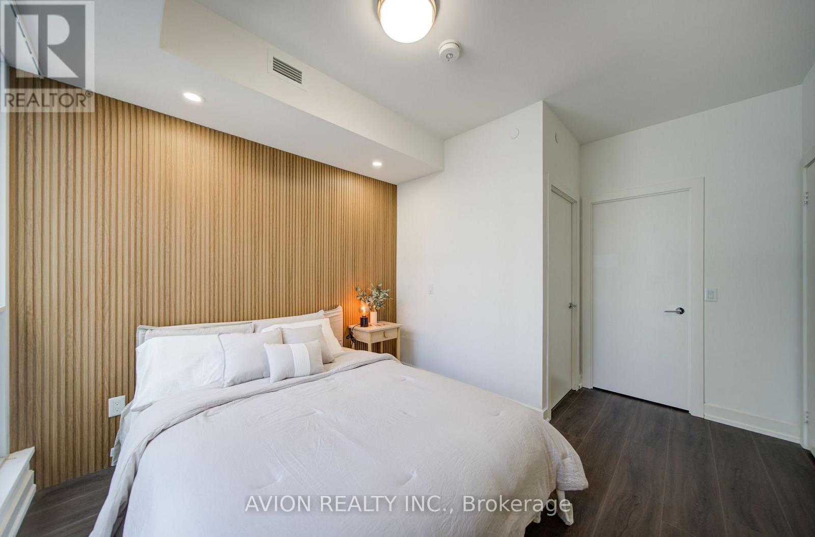 #1605 15 MERCER STREET - 12