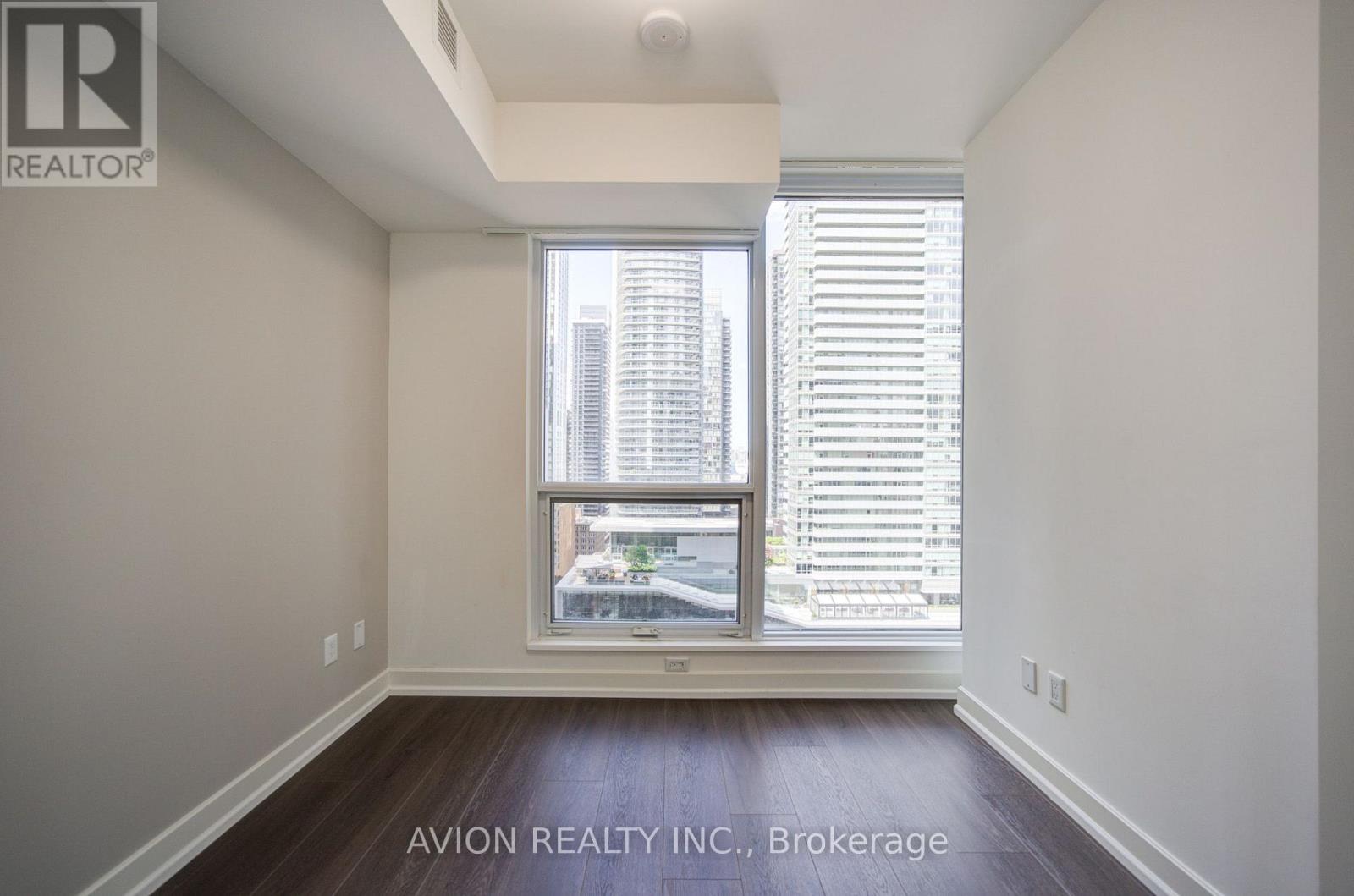 #1605 15 MERCER STREET - 14