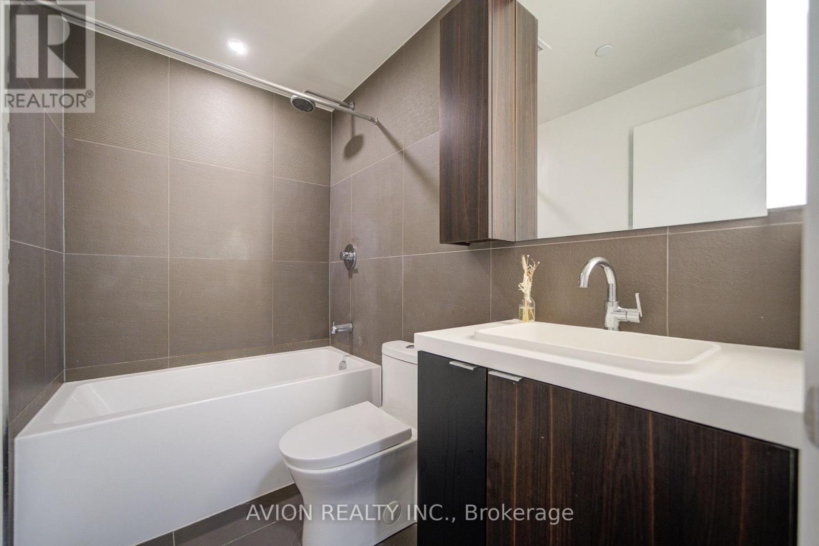 #1605 15 MERCER STREET - 17