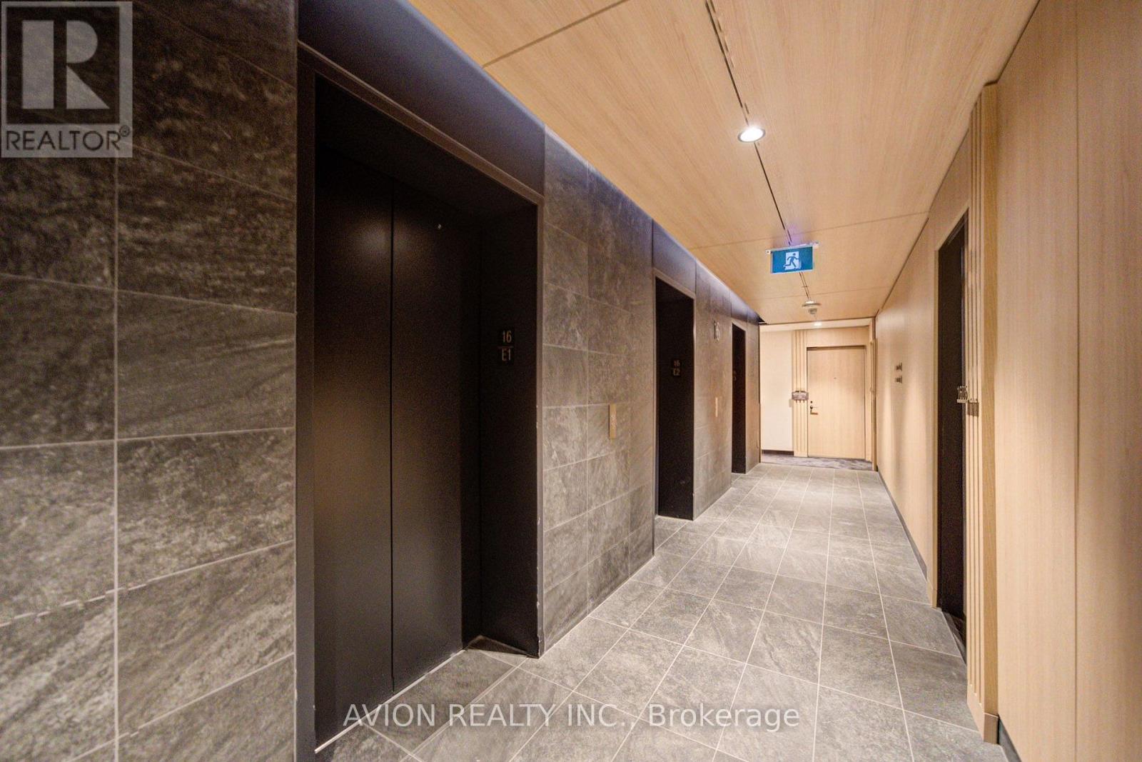 #1605 15 MERCER STREET - 23