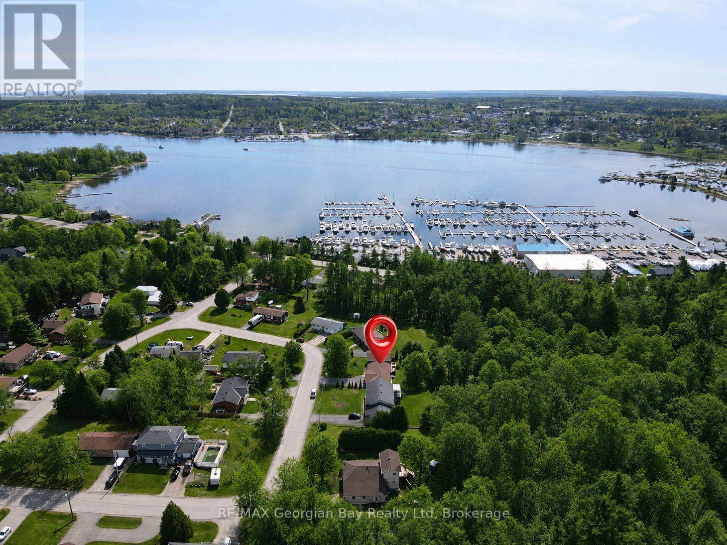 63 LEPAGE DRIVE - 34