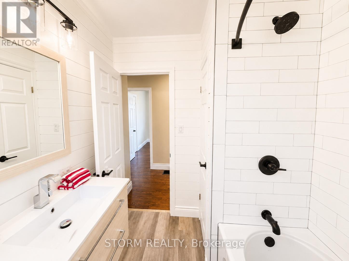 50 SANTA CRUZ DRIVE - 26