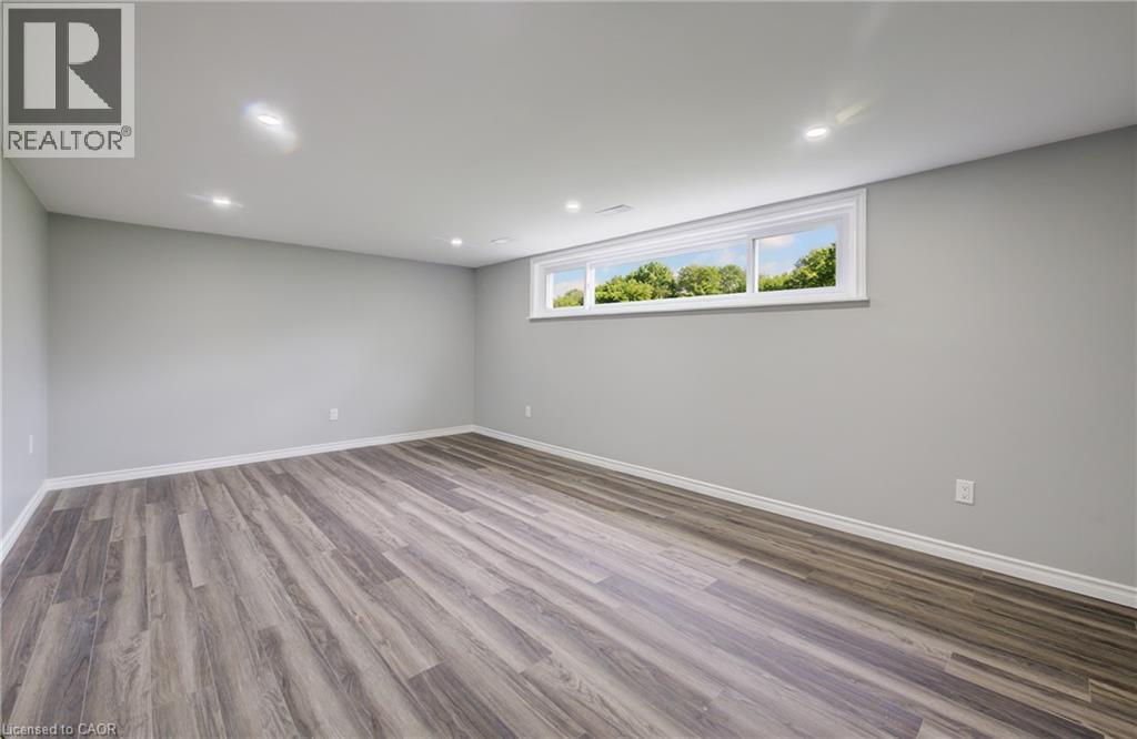 75 BALMORAL Drive - Image 21