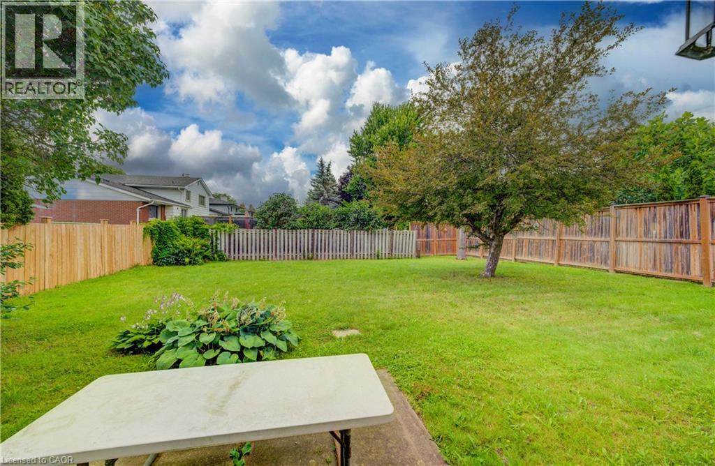 75 BALMORAL Drive - Image 24