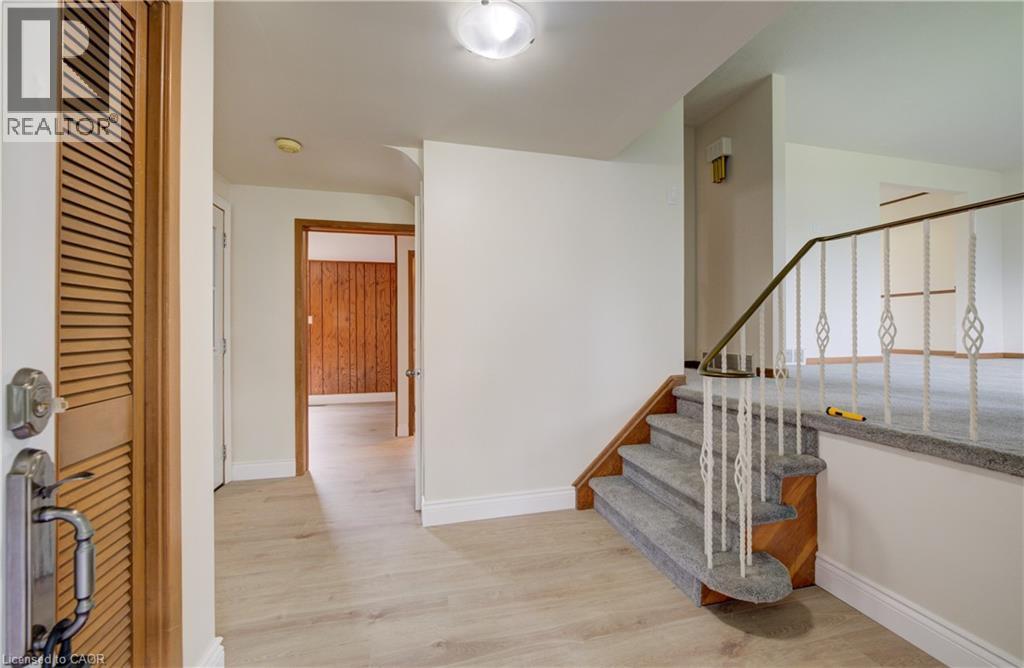 75 BALMORAL Drive — photo 3