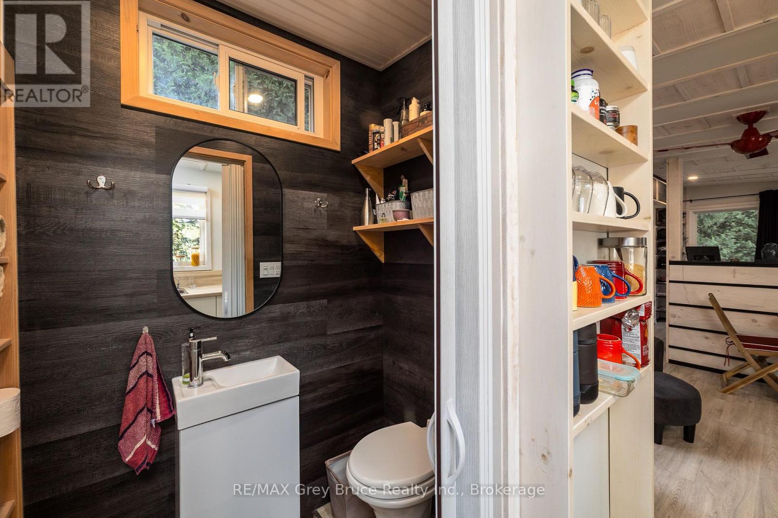 563878 HOLLAND GLENELG TOWNLINE - Image 9