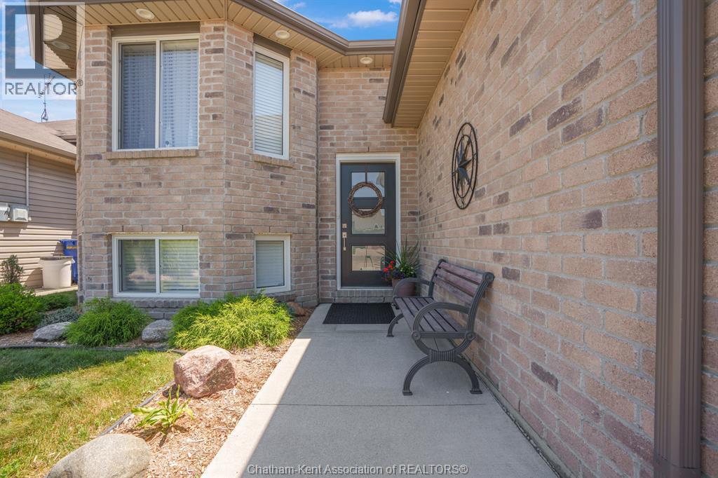 60 Manning DRIVE - Image 3