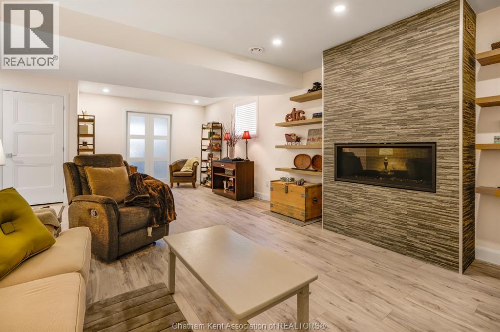 60 Manning DRIVE - Image 29
