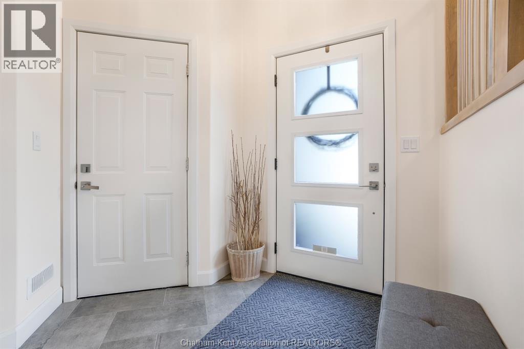 60 Manning DRIVE - Image 5