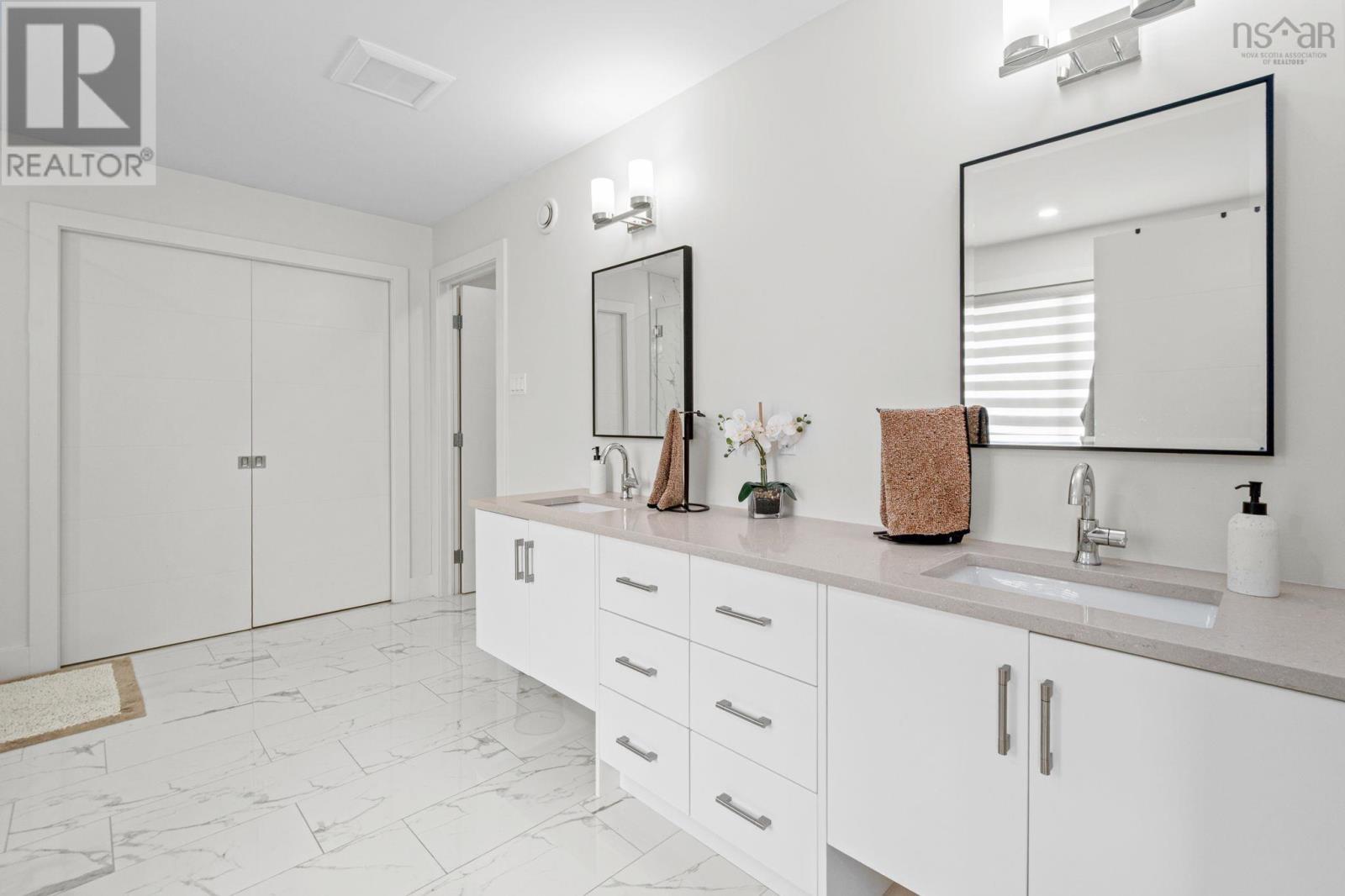 4 Crownridge Drive - 20