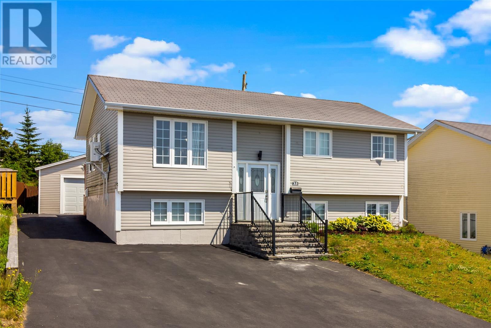 33 Dunluce Crescent
