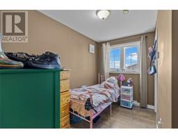 33 Dunluce Crescent thumbnail 10