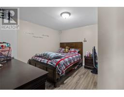 33 Dunluce Crescent thumbnail 20