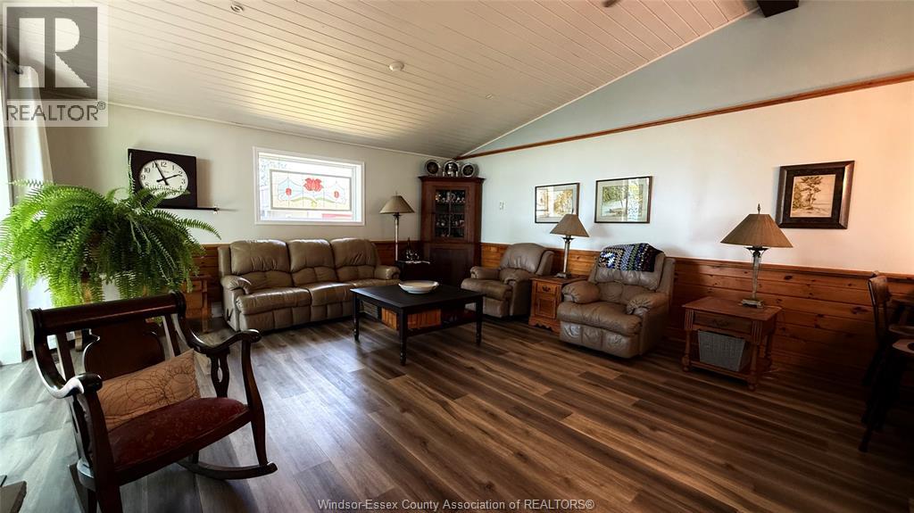 965 West Shore ROAD - 11