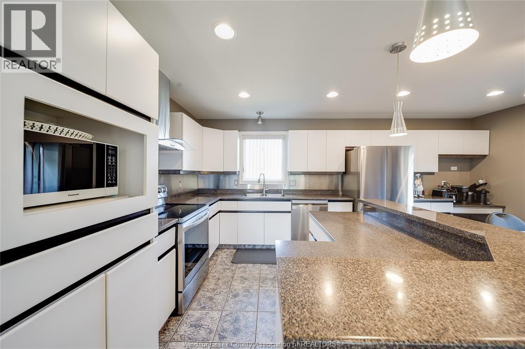 3857 SOCRATES COURT - 20