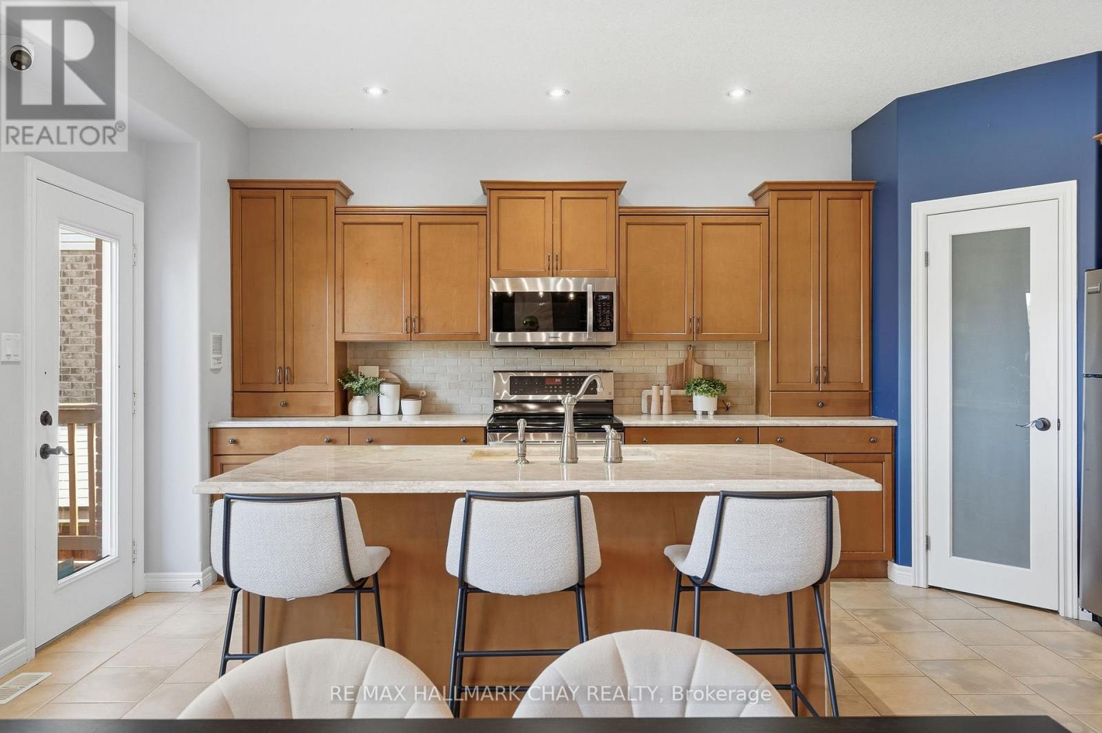 17 ARMEDA CLOW CRESCENT - 18