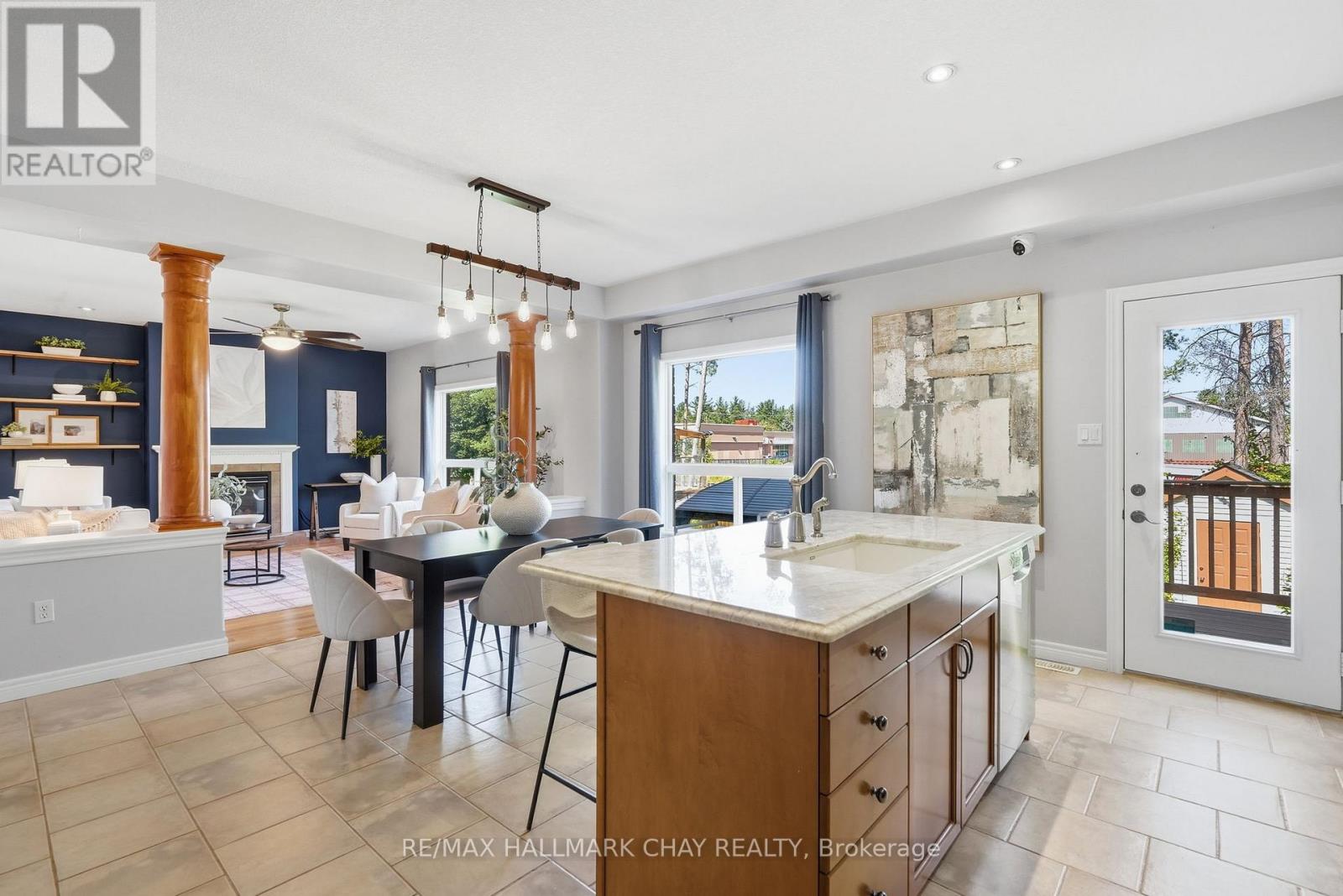 17 ARMEDA CLOW CRESCENT - 14