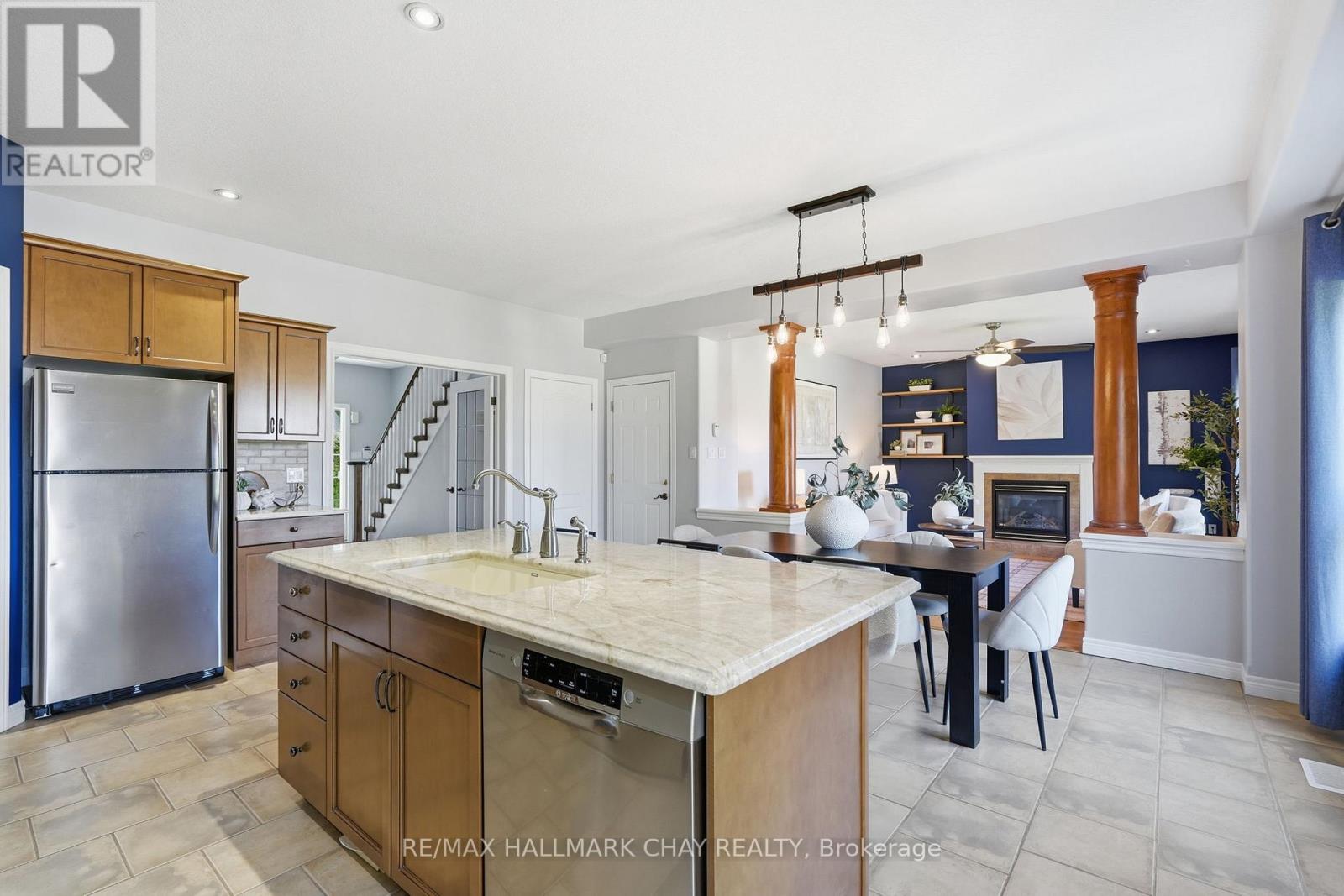 17 ARMEDA CLOW CRESCENT - 13