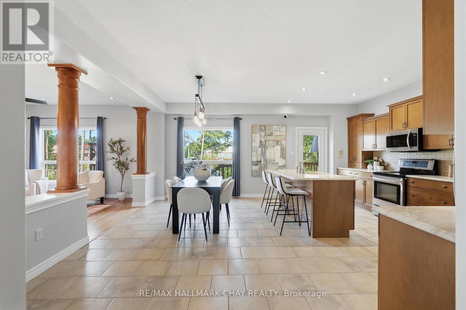 17 ARMEDA CLOW CRESCENT - 7