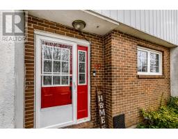 191 Cumberland Crescent thumbnail 3