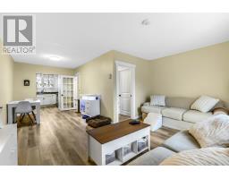 191 Cumberland Crescent thumbnail 8