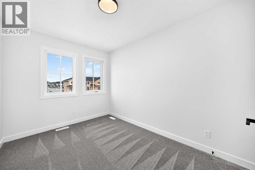 182 Lanark Gate SE - Image 23
